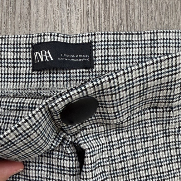 Zara' Black and White Checkered Pants - Picture 3 of 5